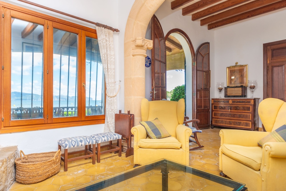 Can Mir in Mallorca With 4 Bedrooms and 3 Bathrooms view 2