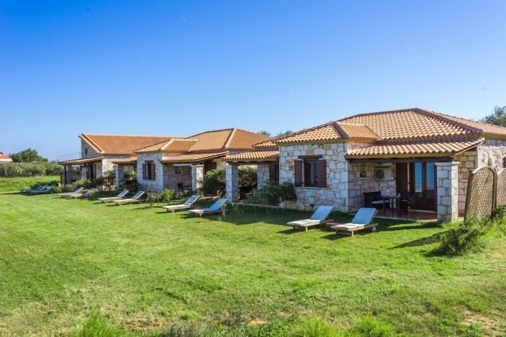 Kavos Psarou Villas