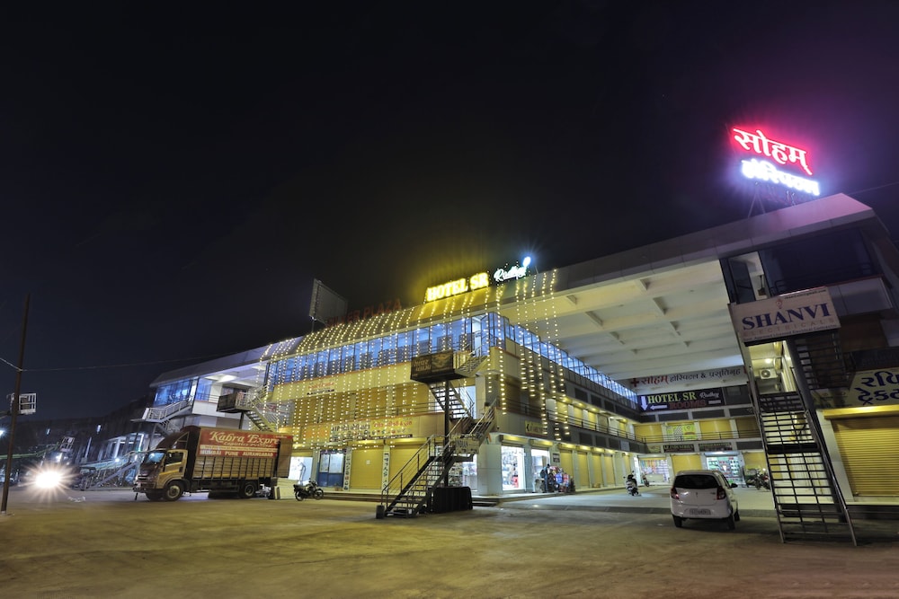 Hotel SR Radhey