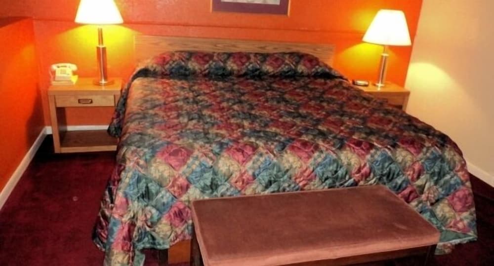 Emporia Vacations - America's Best Inns  Suites - Property Image 17