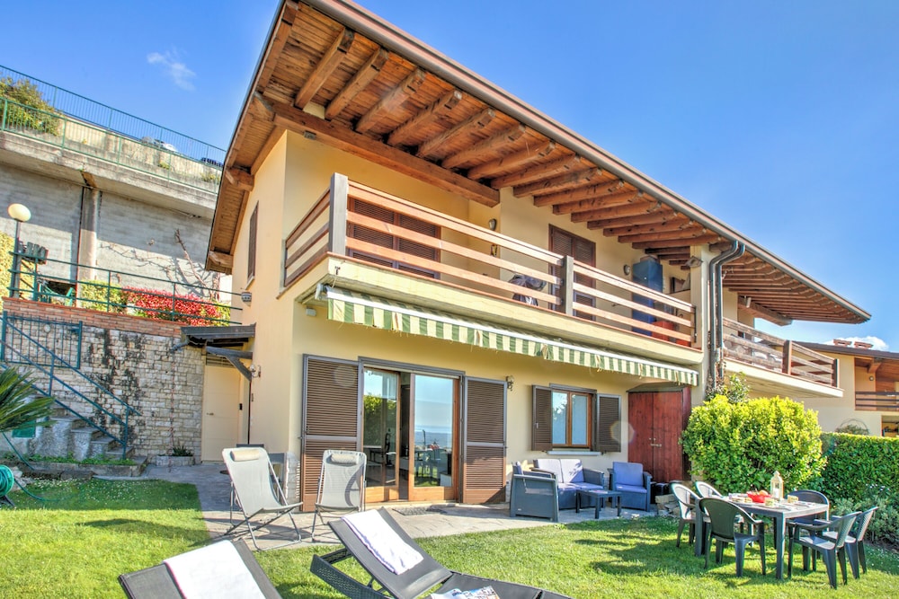 Amirovista-garden, Lake View, Shared Pool