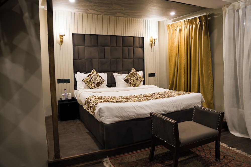 Jade River Resort By Defoy