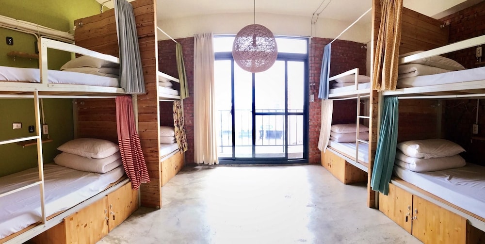 Lane62 Hostel