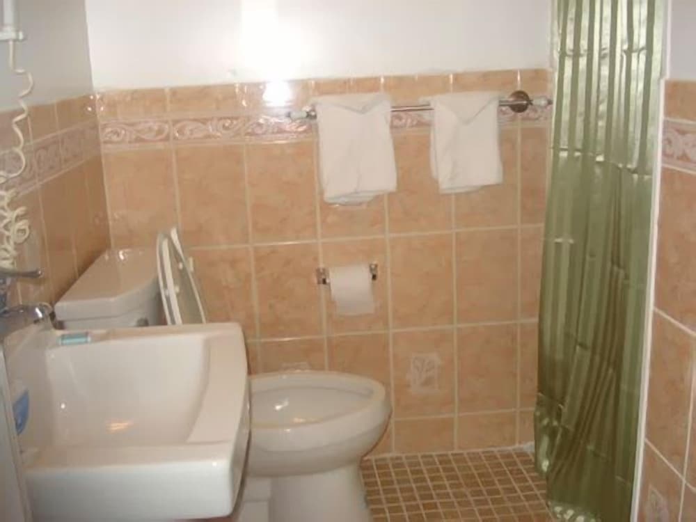 New Sea Breeze Motel, photo 11