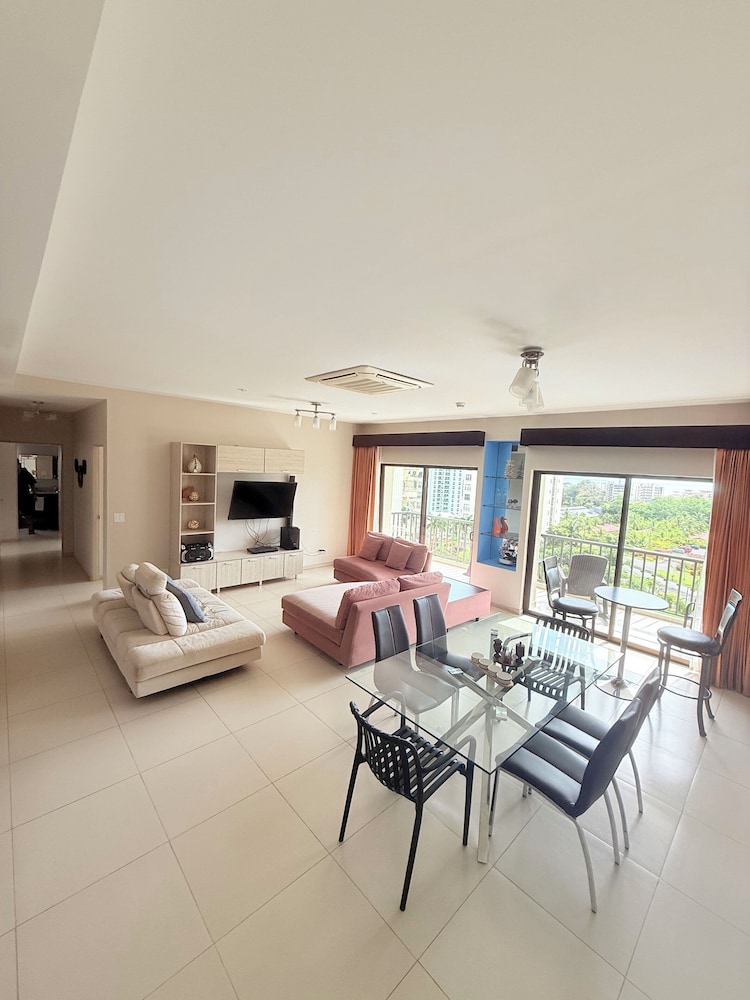 Jaco Bay 8th Floor Unit