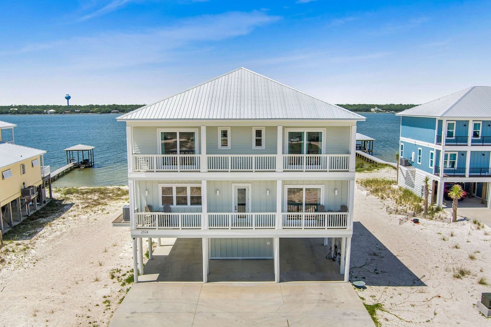 Beach Blessing- Pool Elevator Sleeps 16 SIX Bedrooms 6 Baths