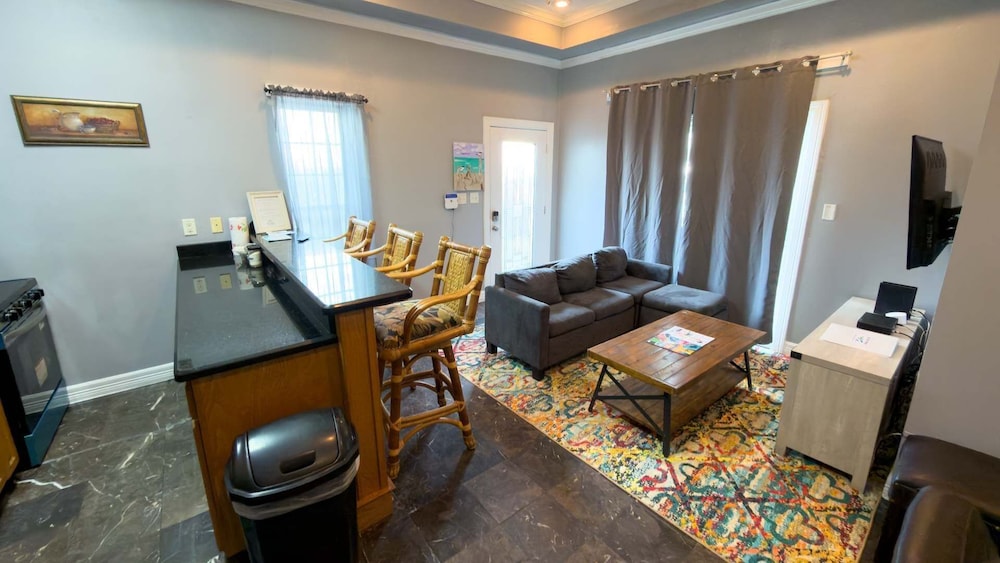 Pool 1st Floor 75 Yards To Beach Value 2 Bedroom Apts