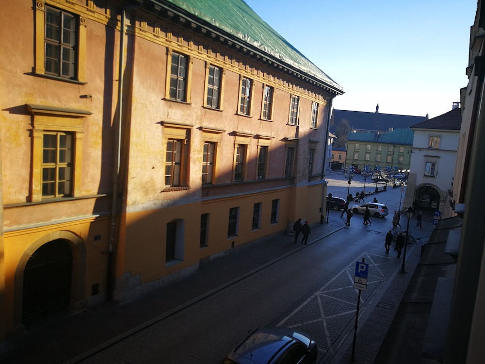 Hotel Vinfort Aparthotel - Image 1