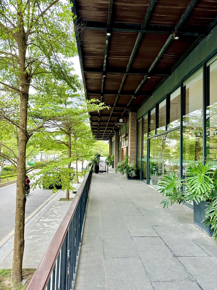 PentStudio West Lake by Emily in Town