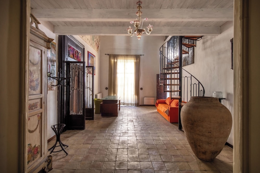 I Saloni del Principe by Wonderful Italy