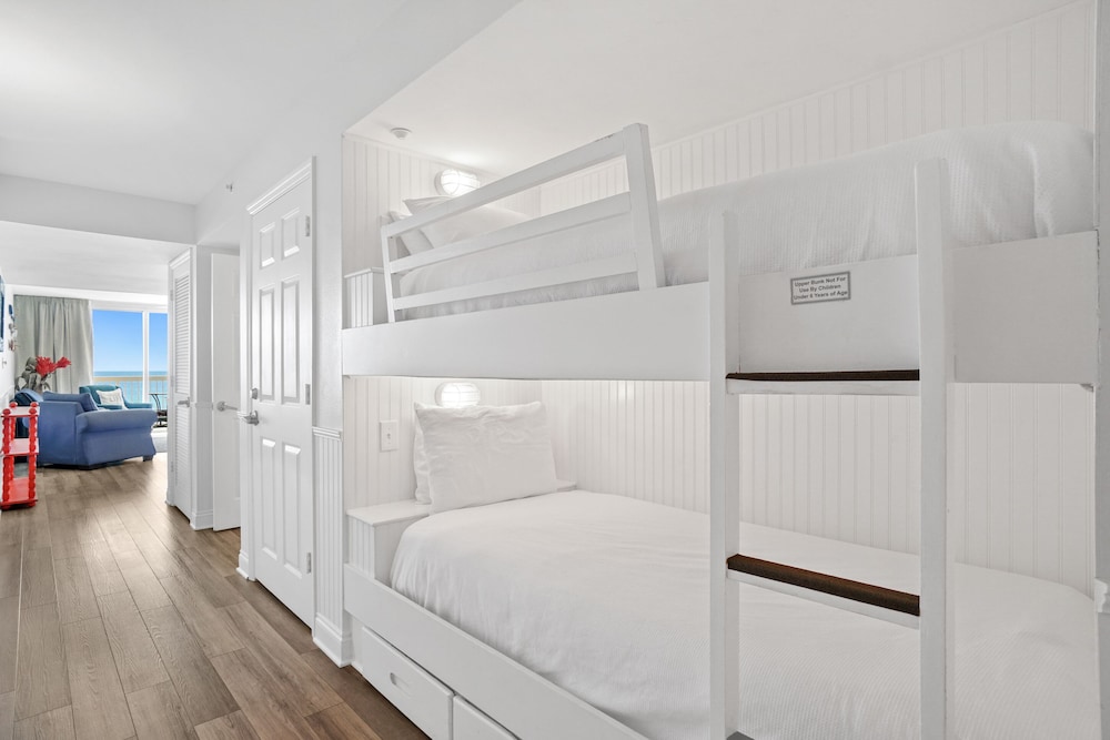 Pelican Beach Resort by Panhandle Getaways