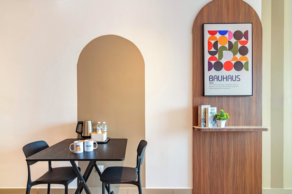 MARC Co - Living