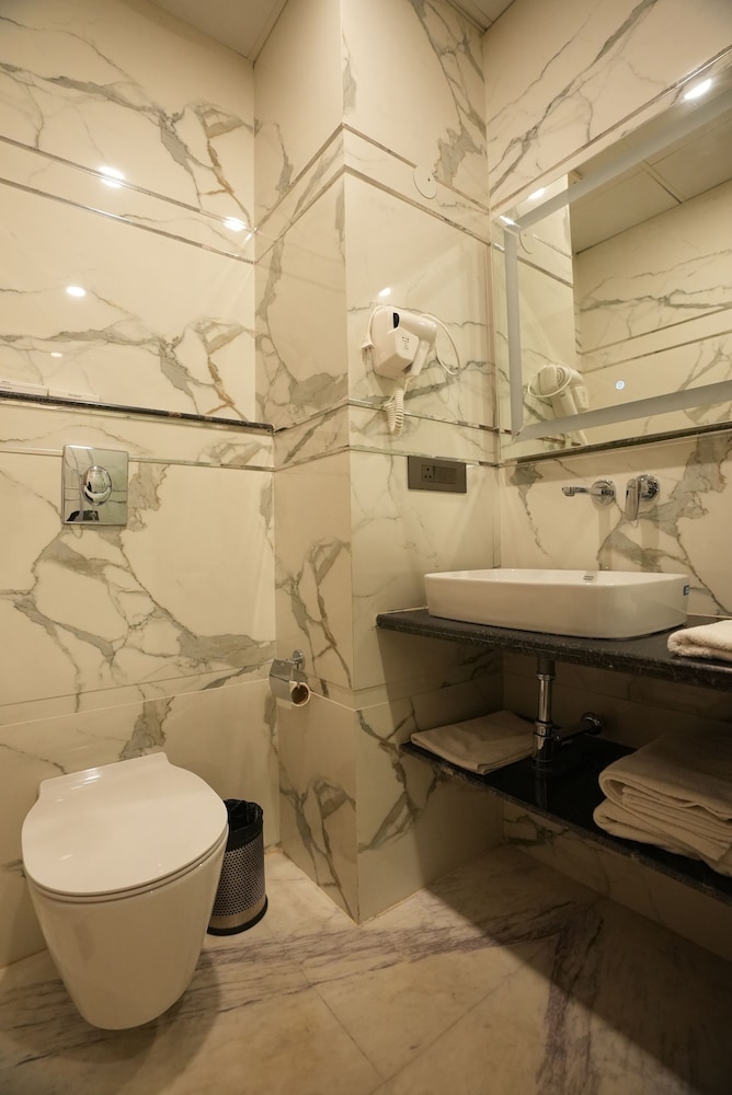 The Riverstone Inn