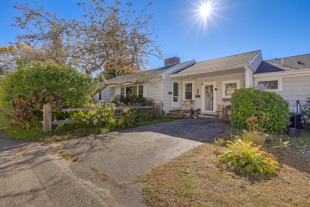 Cape Cod Home: Walk to Beach & Main St Hyannis!