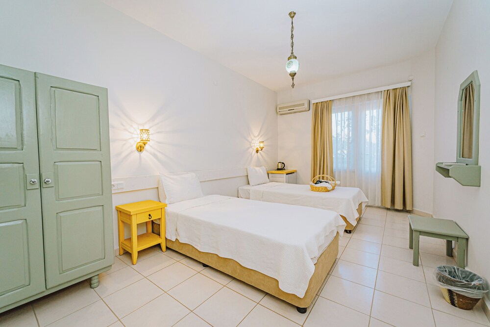 Golden Lighthouse Otel - Image 25