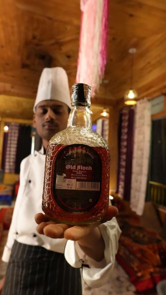 Pahadi Bliss Hotel Hostel Tosh