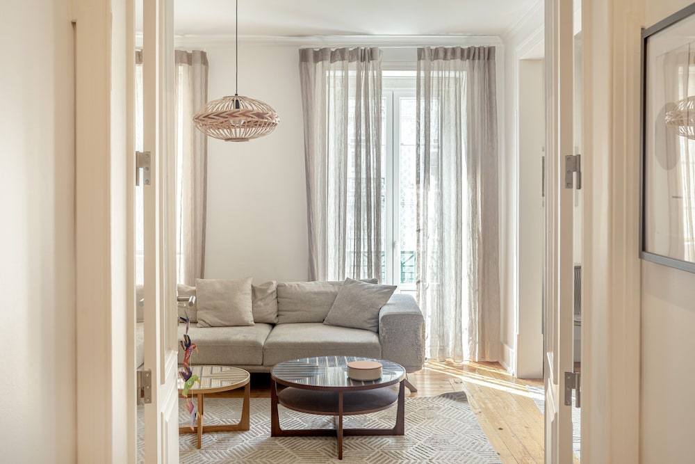 Grand Central Apartment by Homing