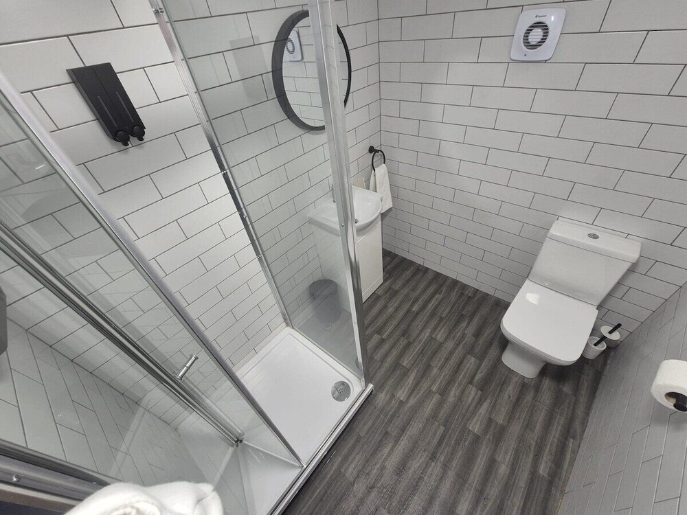 City Centre 6-bed Swansea Getaway