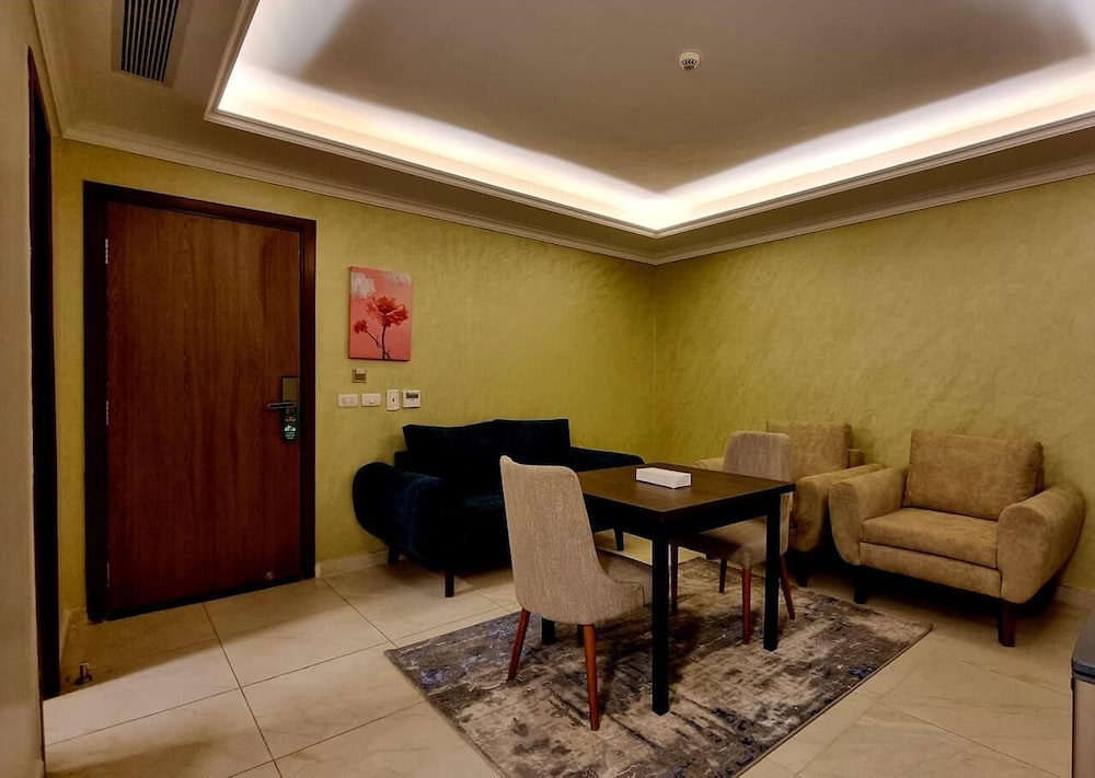 Grand Plaza Hotel