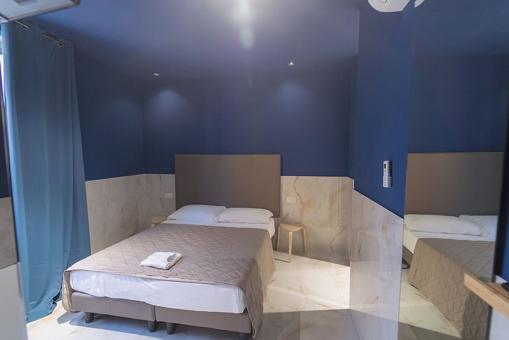 P.C. BOUTIQUE H. CASTEL NUOVO by ClaPa Group Dislocated Hospitality