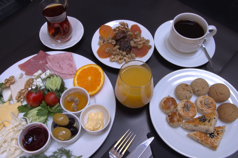 Four-G Hotel - Image 10