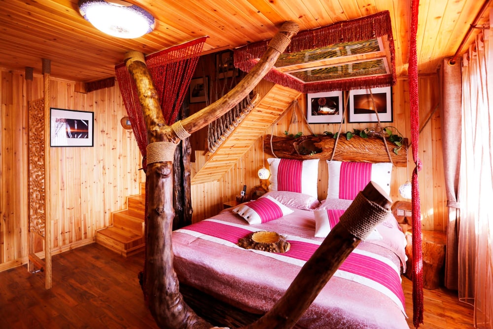 Longji One Art Inn