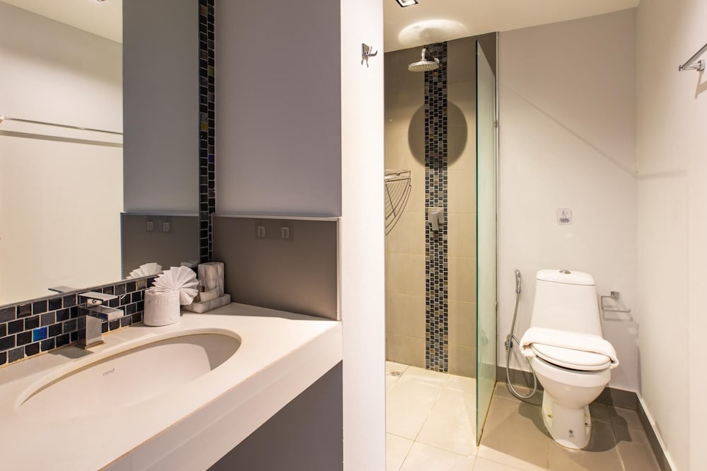 Modern Condo - 1BR T1-201