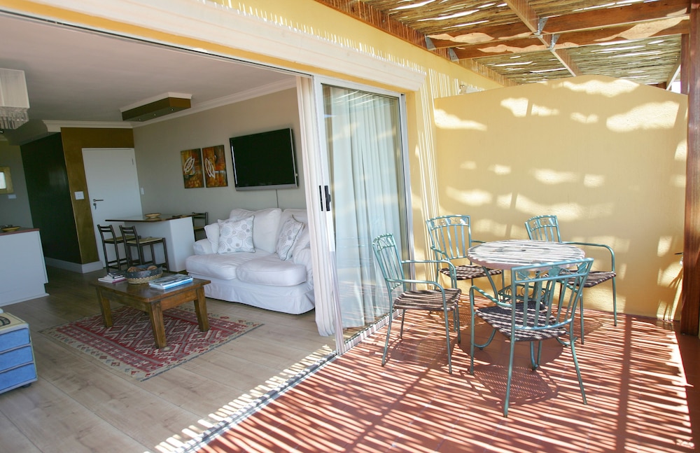 Dolphin Inn Guest House