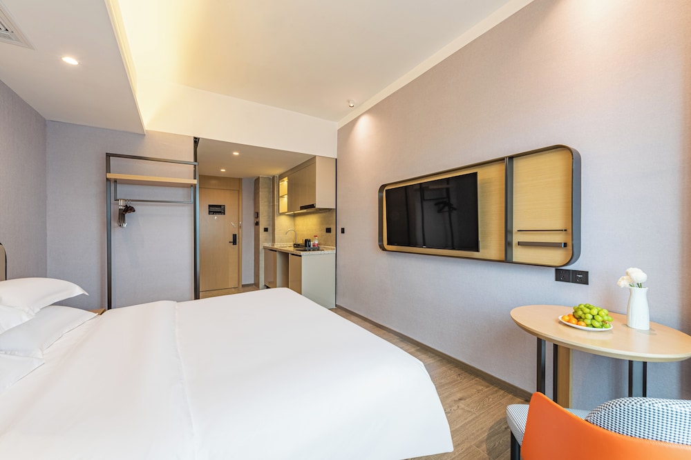 Poltton International Apartment - Guangzhou Knowledge City Wangcun Subway Station