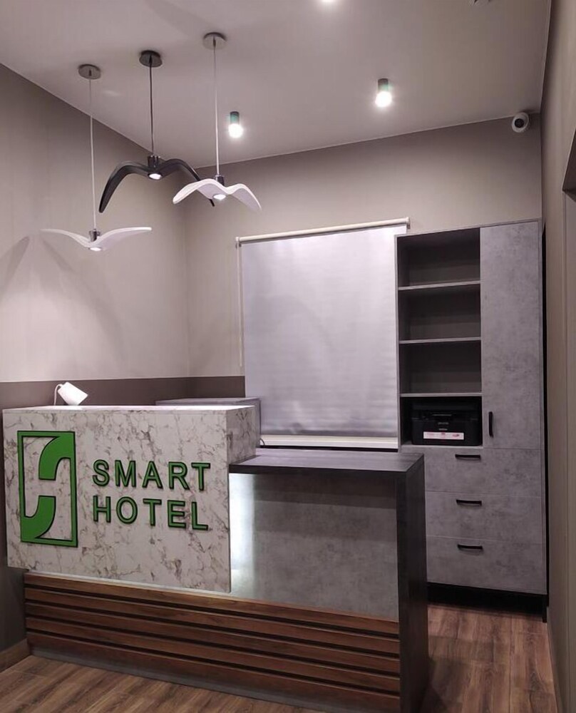 Lobby & Reception