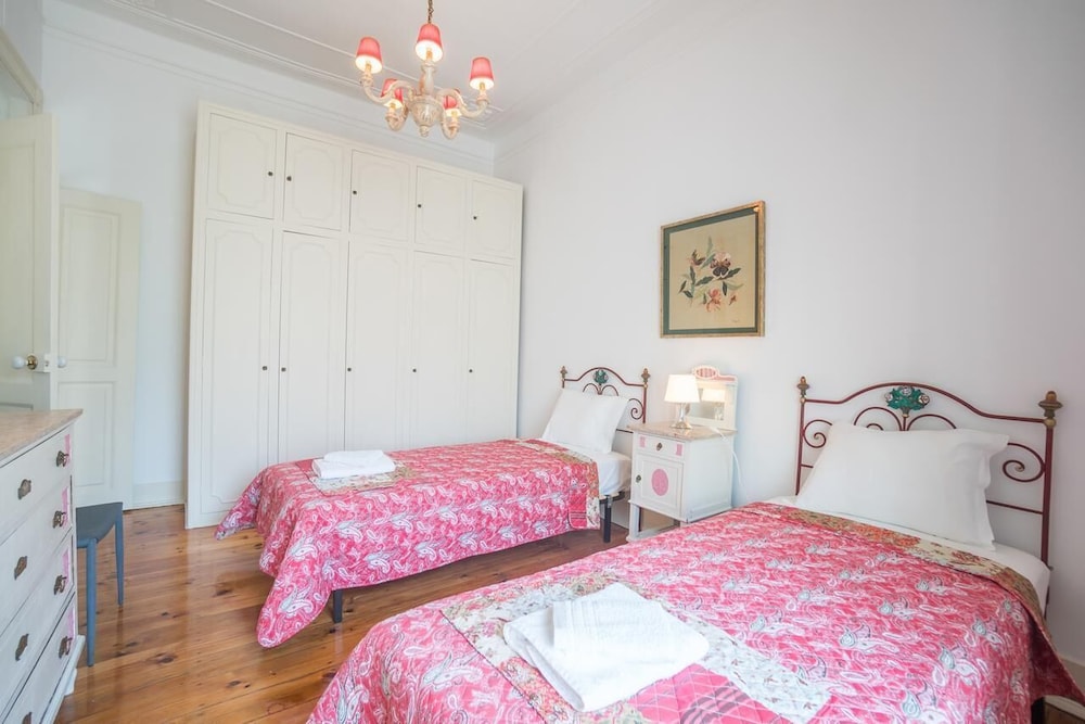 Campo Pequeno 3 Bedroom Apartment view 5