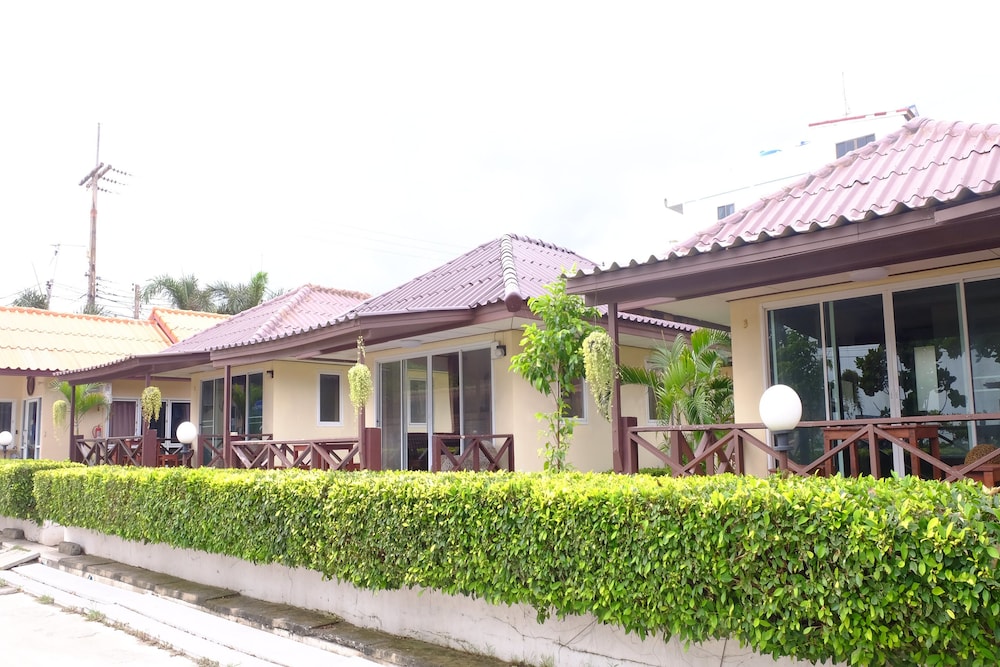 Fah Talay Resort
