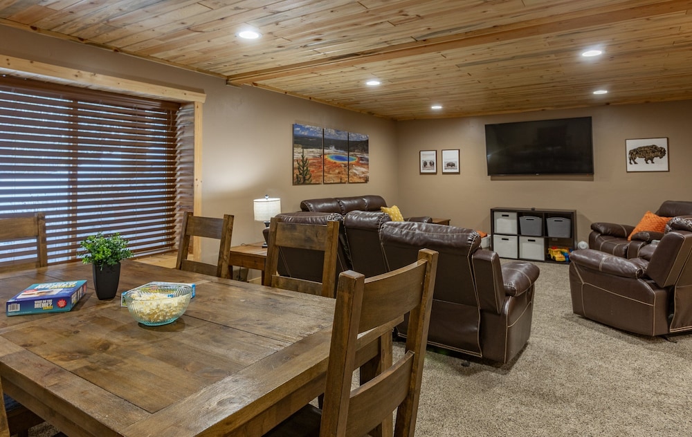 Black Bear Lodge