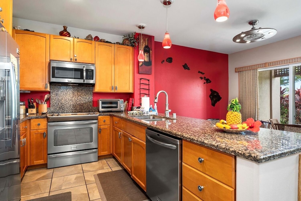 Colony S At Waikoloa Beach Resort #2204 2 Bedroom Condo by RedAwning