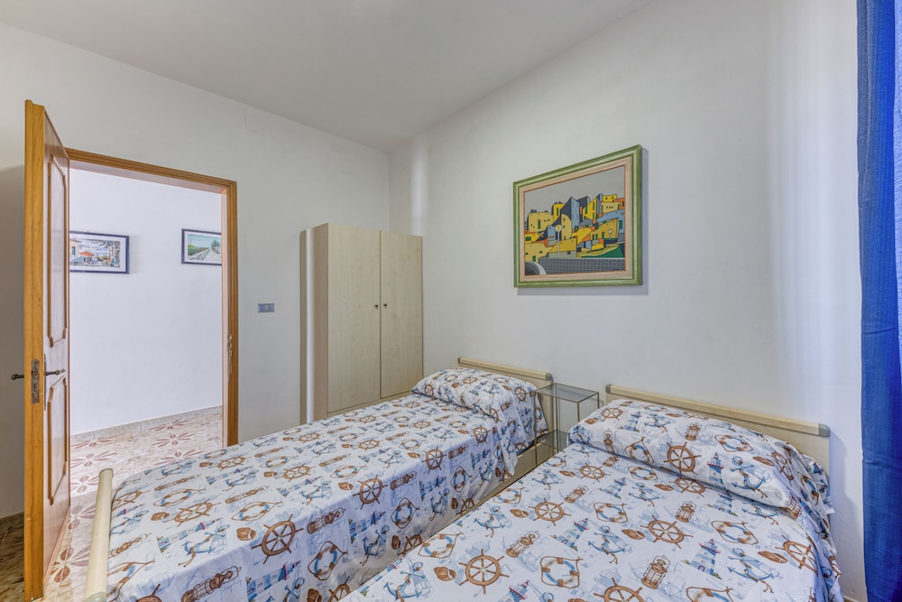 Villa Nesci 100m From Sea view 4