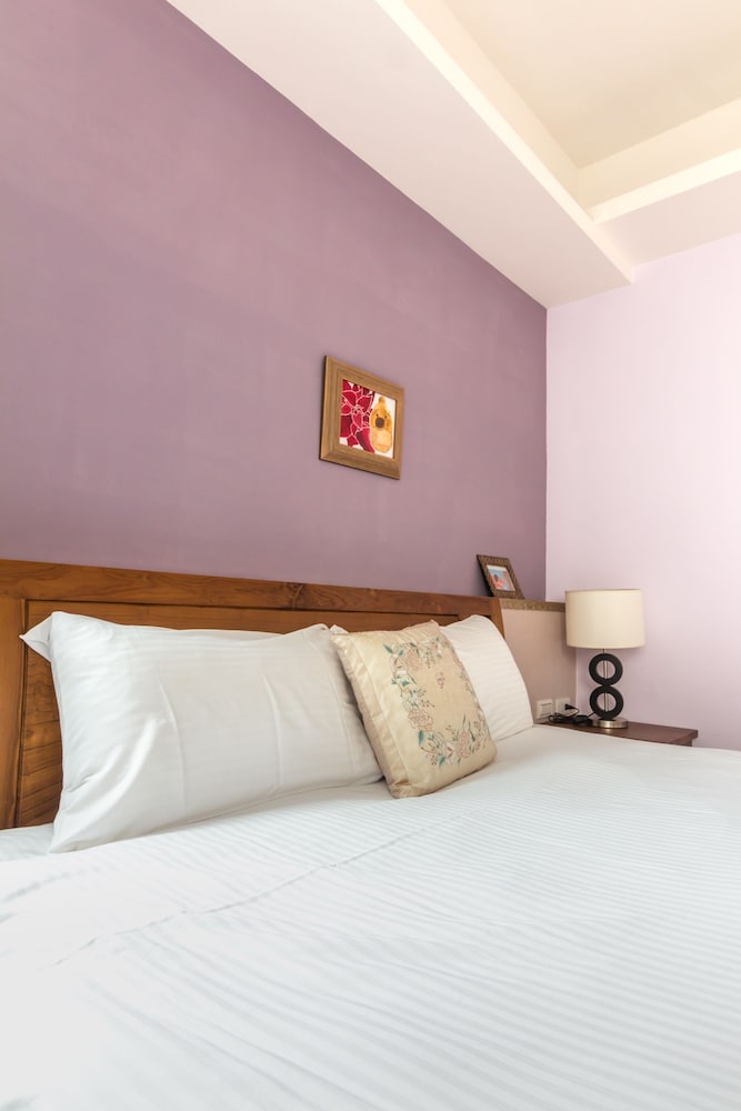 Jhongshan Building B&B