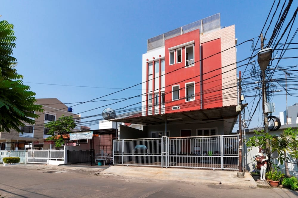 RedDoorz @ Kelapa Gading Permai