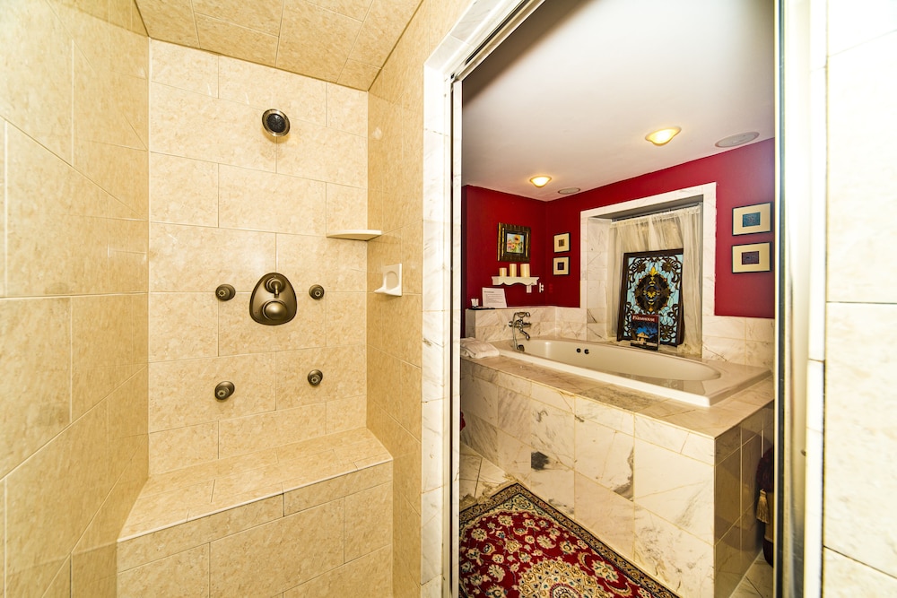 Stone Manor Boutique Inn - Property Image 9