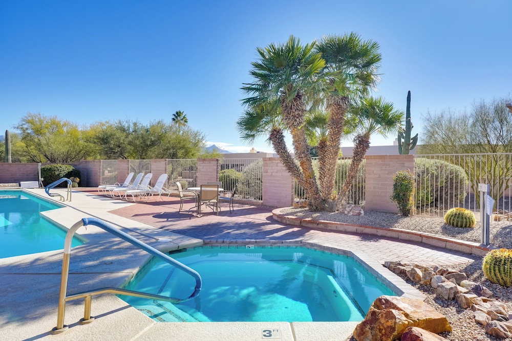 Mtn-view Oasis w/ Pool Access in Green Valley!
