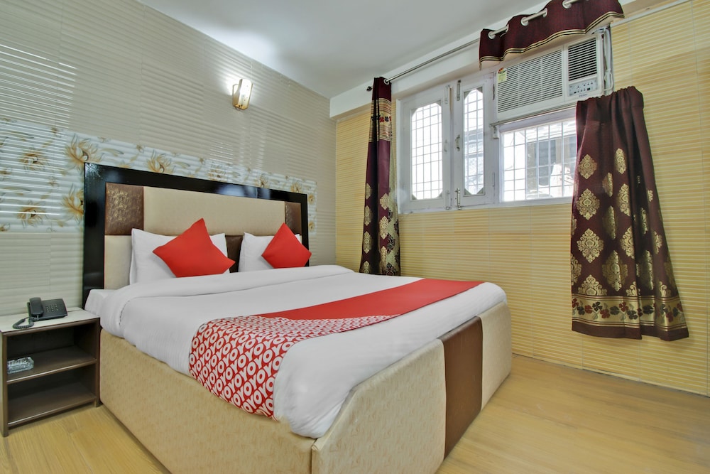 Capital O 11741 Hotel Nest