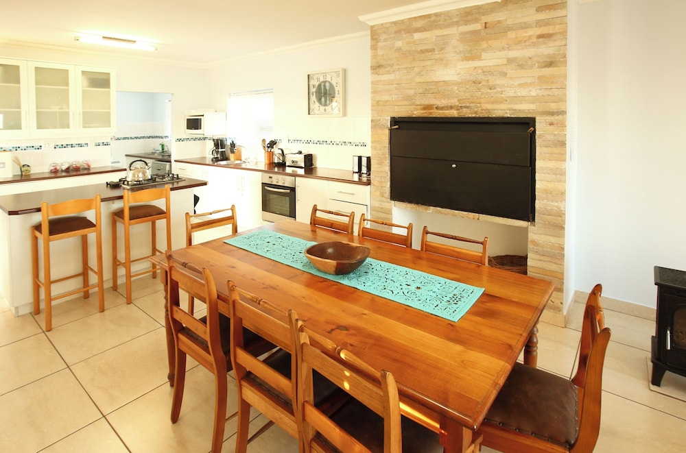 Sa-Ais, Langebaan 6-sleeper