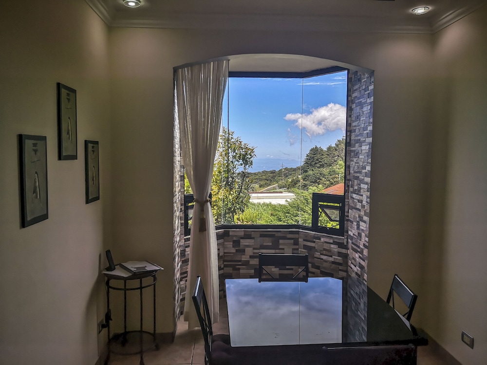 Casas del Toro Monteverde