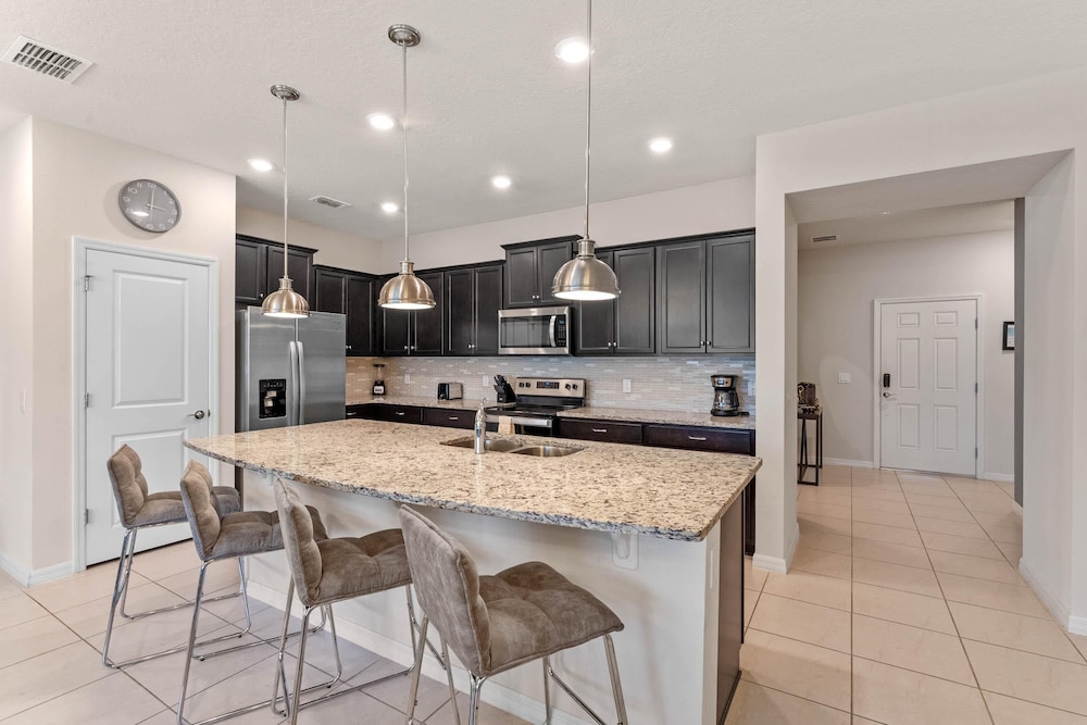 117 JW - 5BR Resort Townhome: Private Pool