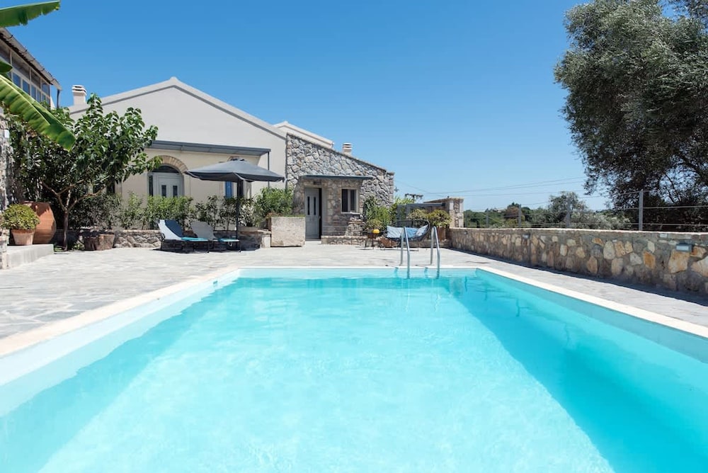Iliopetra House 3 - Corfu Poolside Retreat