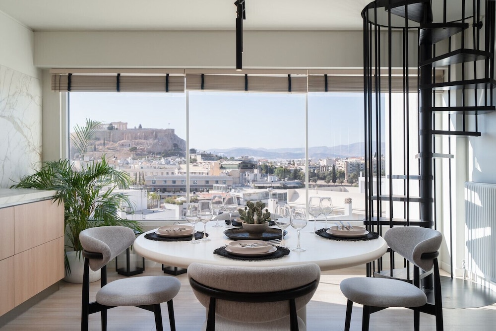 LIV - Terrasses de l Acropole