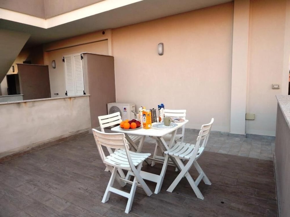 Terrace and Comfort by the sea