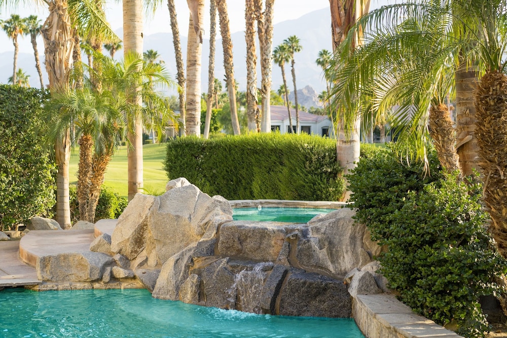 Monroe by Avantstay Beautiful Home w Pool Spa PGA West Sleeps 12