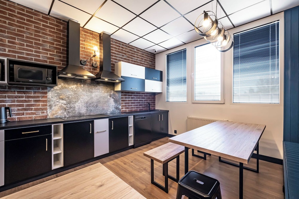 VOLA Hostel