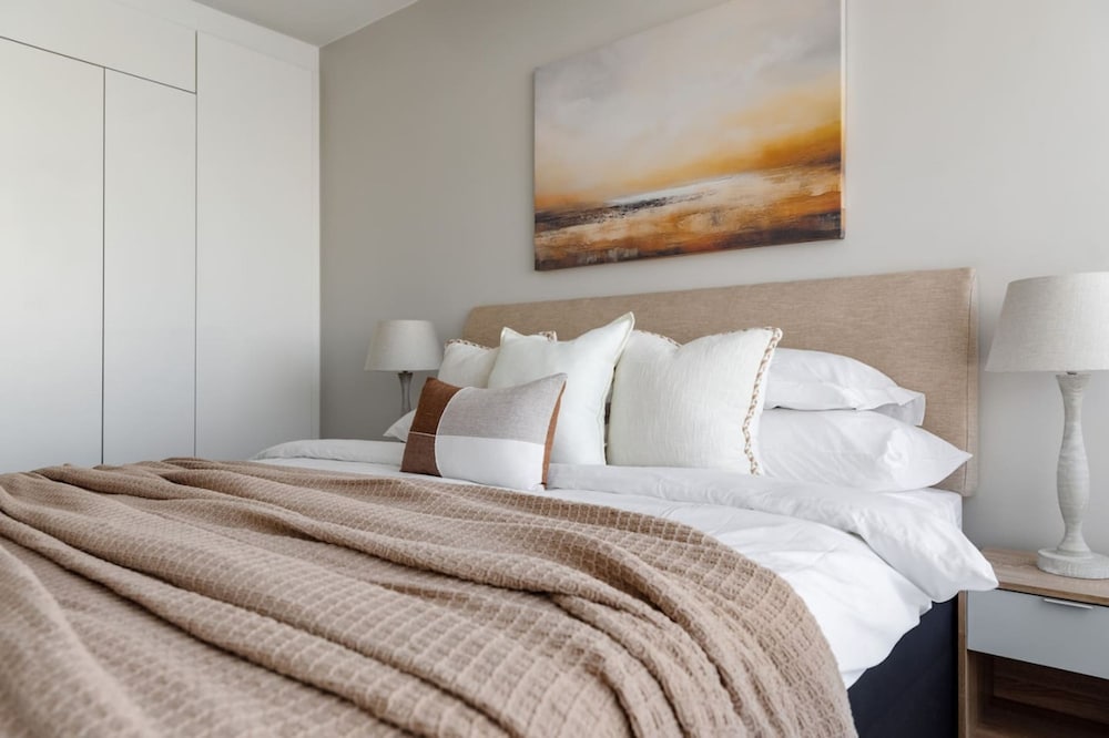 Sea-facing Apartment at Adelphi Galleria Seapoint