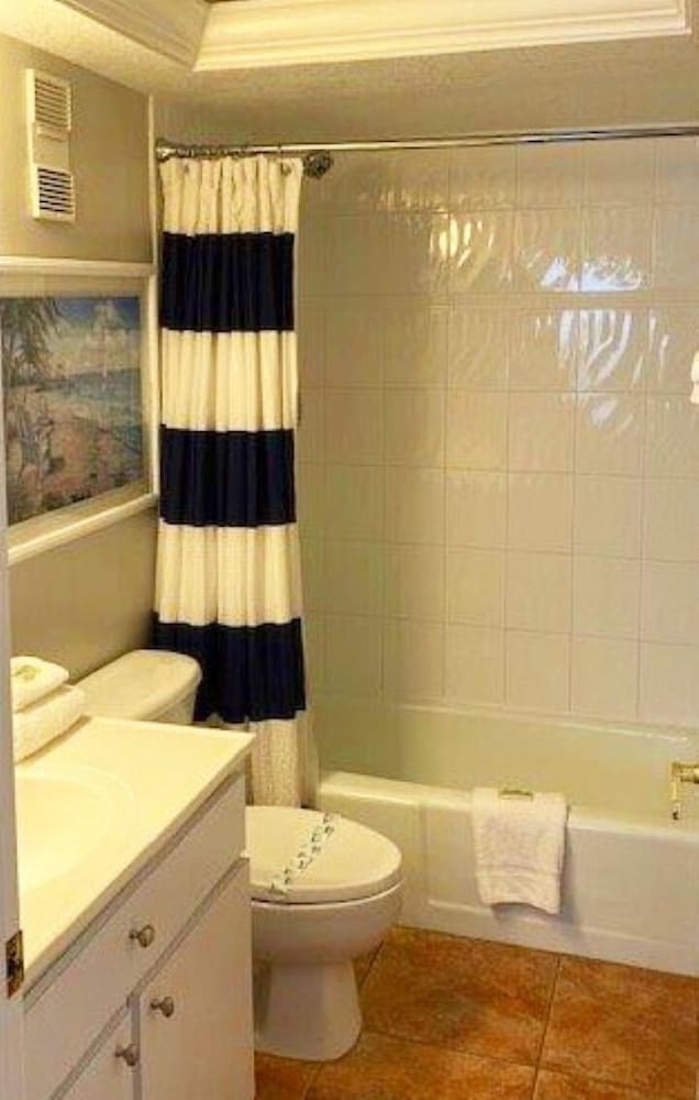 Sea Oats Beach Resort by Liberte